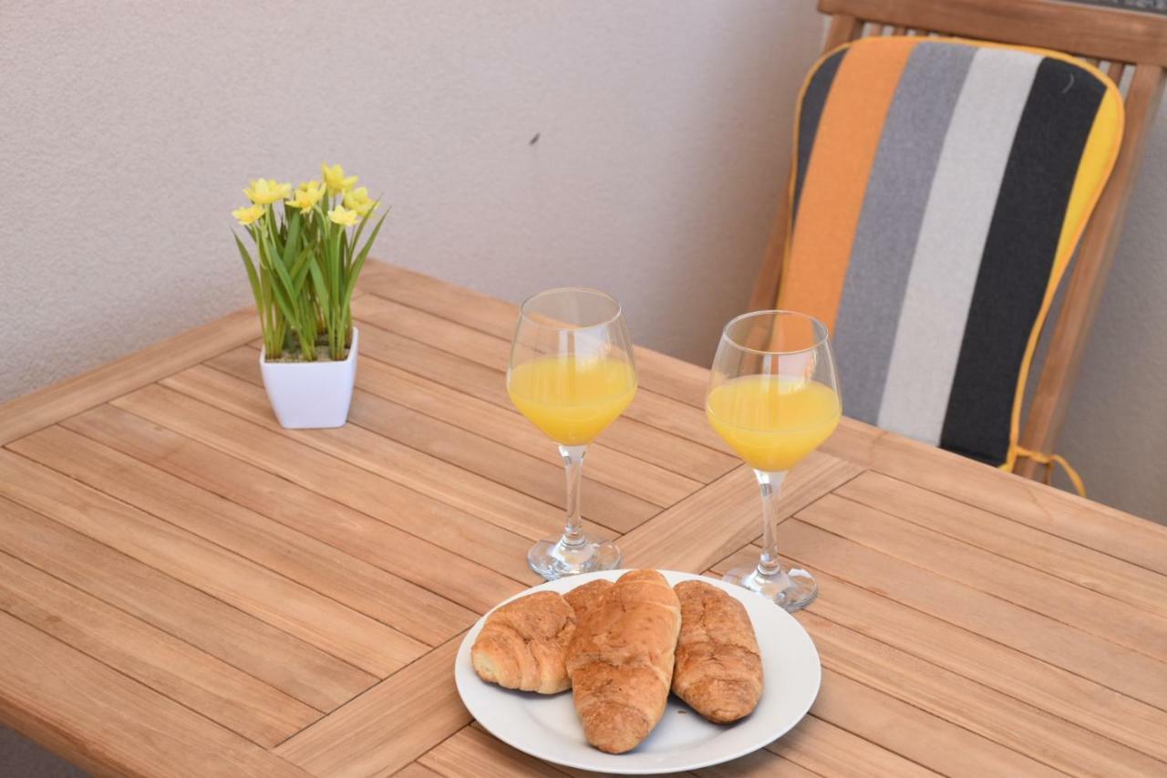 Apartments Mino Ražanac Eksteriør bilde